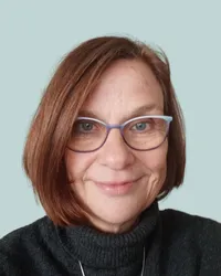 Porträtbild Stefanie Fischer-Steinbach