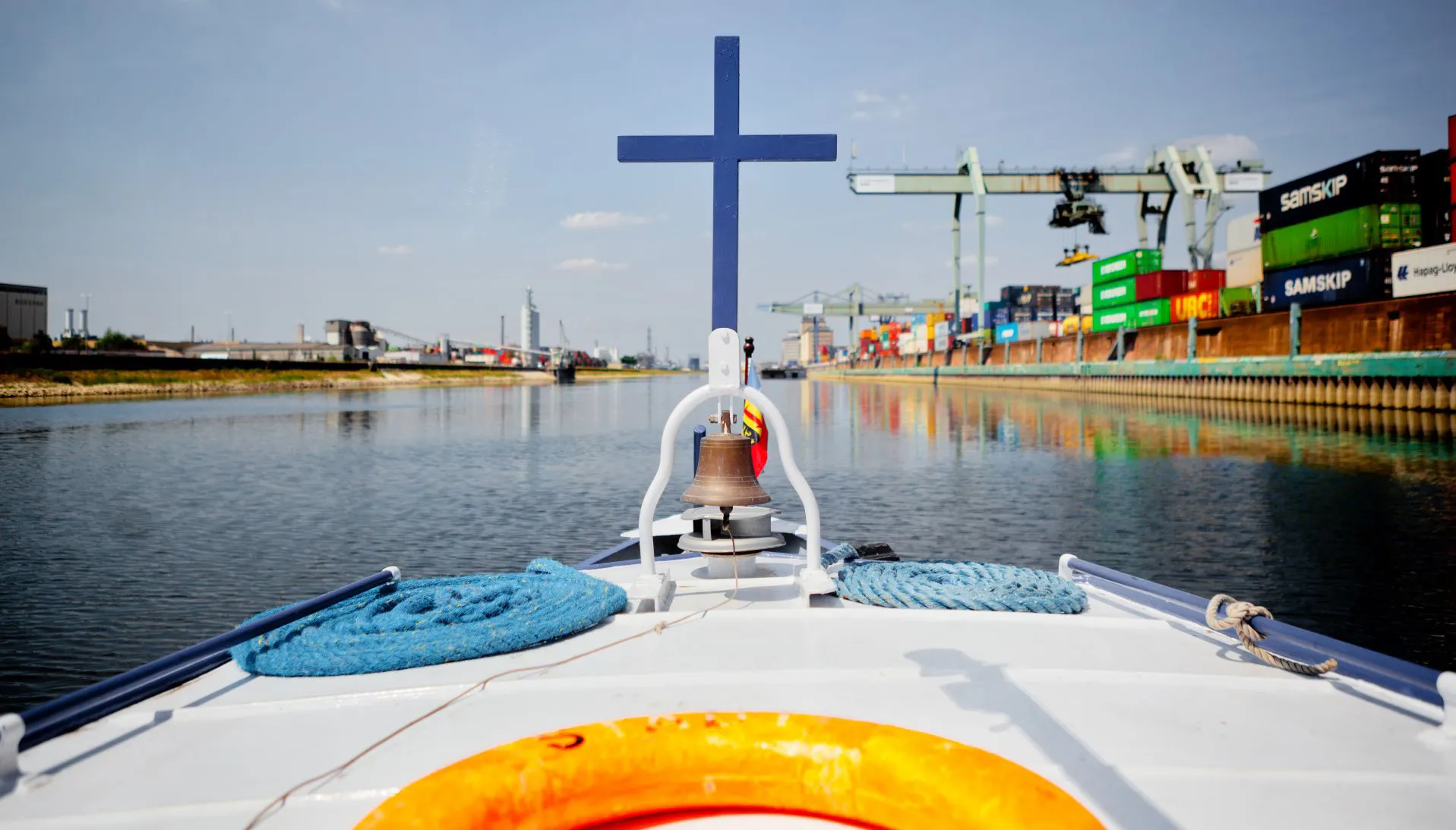 Bug mit Kreuz Kirchenschiff Wichern