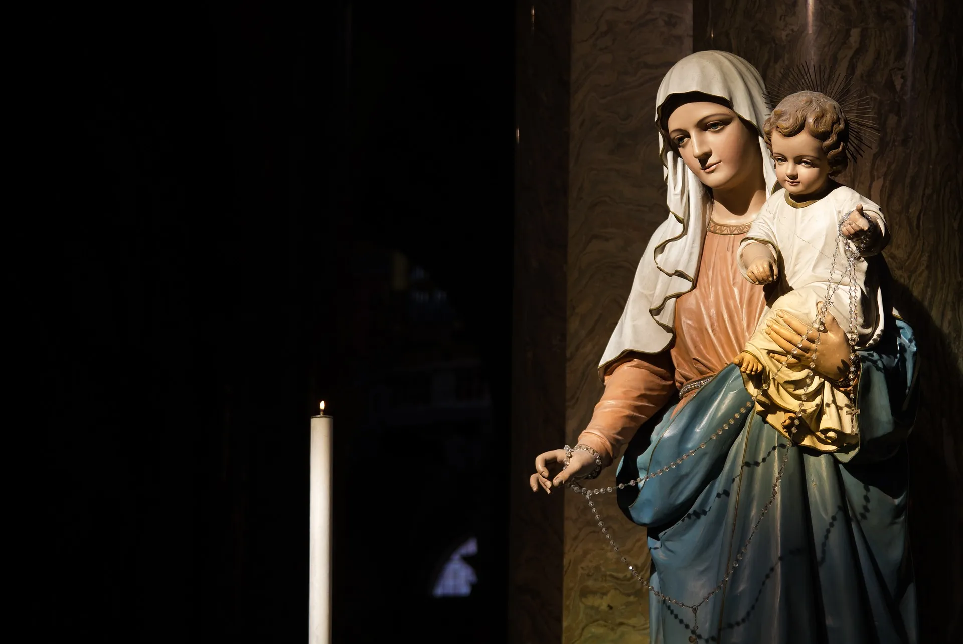 Statue Maria mit Jesus