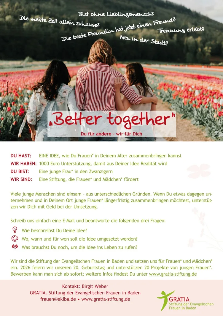 Quelle: Gratia Stiftung Drei Frauen gehen über ein Feld, sie haben uns den Rücken zugewandt
