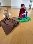 3 Figuren und 1 Holzschwein zum Gleichnis von Verlorenen Sohn