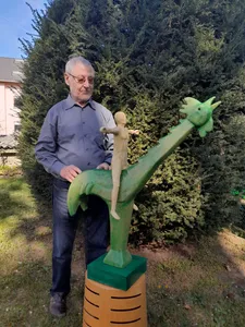 2024_MA-Rheinau_Gockelskulptur-3.jpg